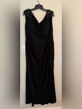 JADE COUTURE Formal Black Dress
